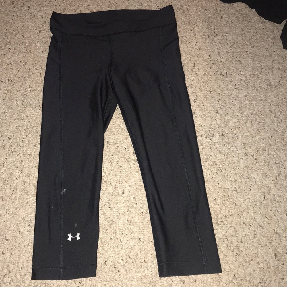 Cropped, black under armor leggings